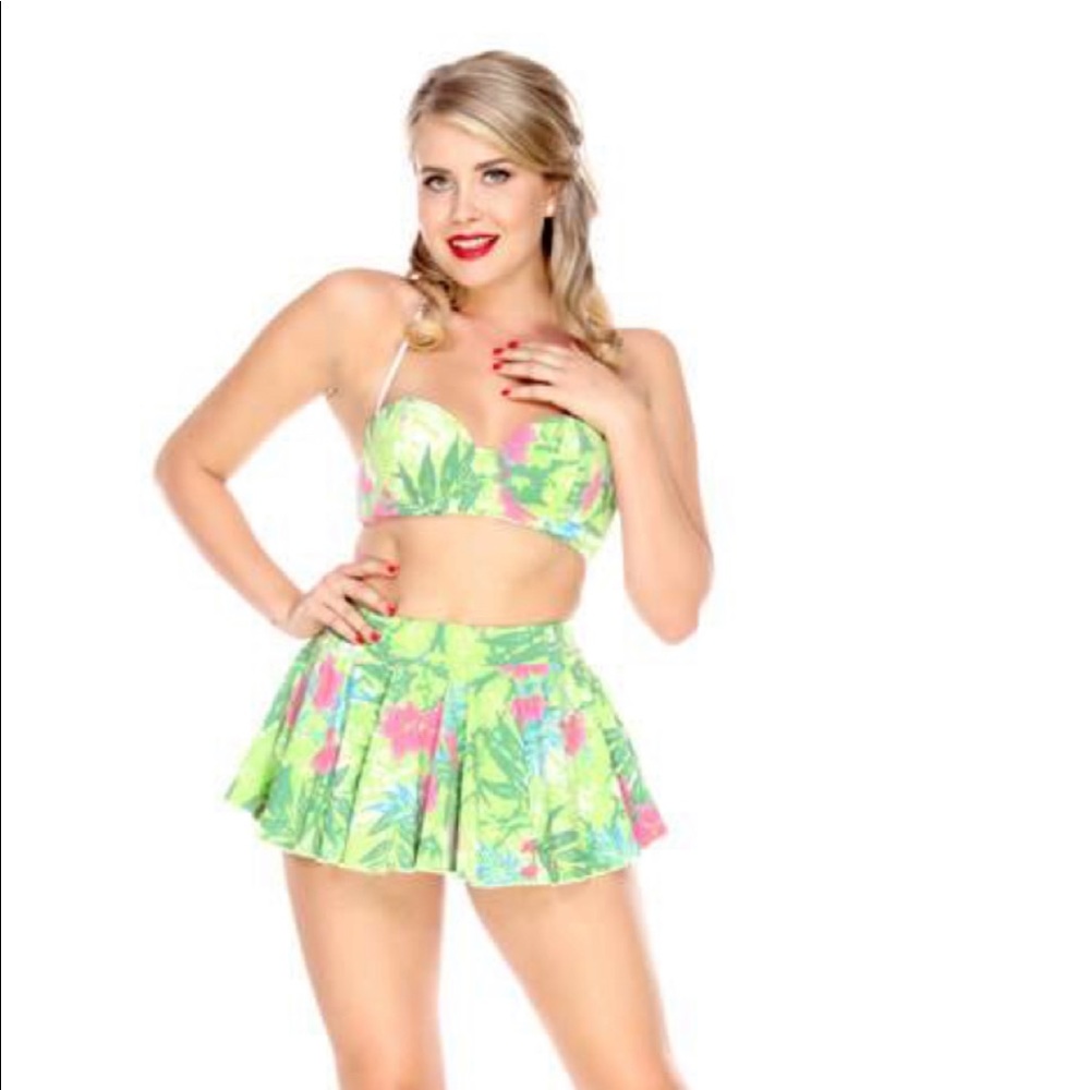Bettie Page retro pinup bikini NWT